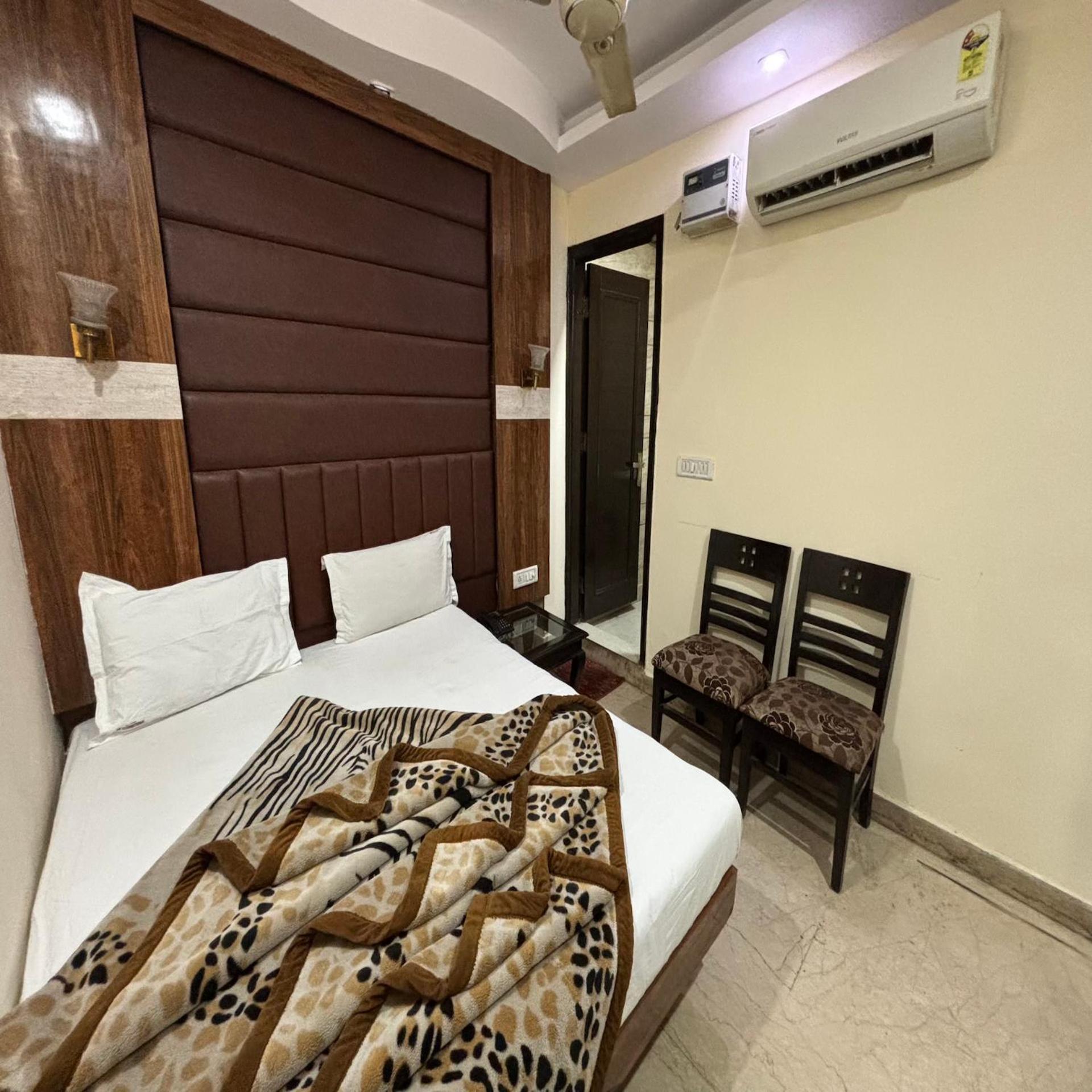 Hotel Pk International Near By New Delhi Station I Couple Friendly Номер фото